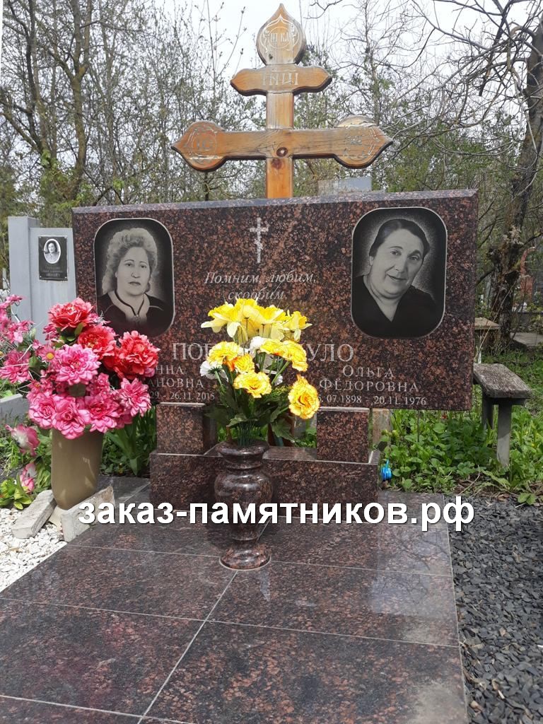 Памятник двум женщинам на могилу коричневого цвета фото