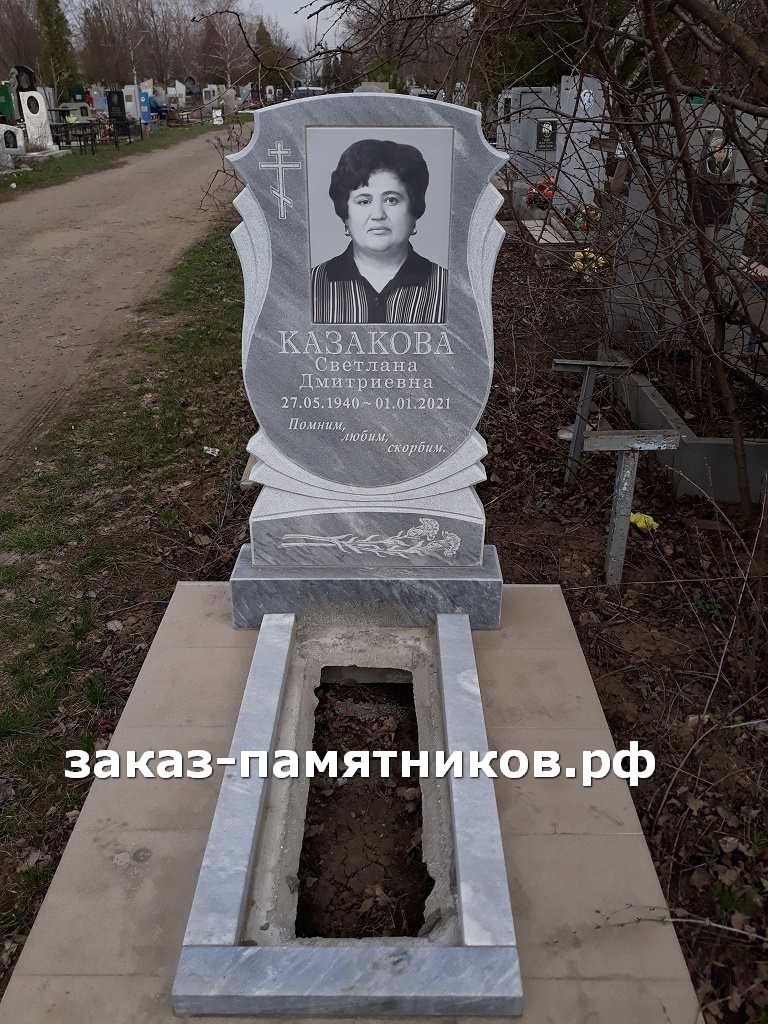 Резной мраморный памятник женщине фото