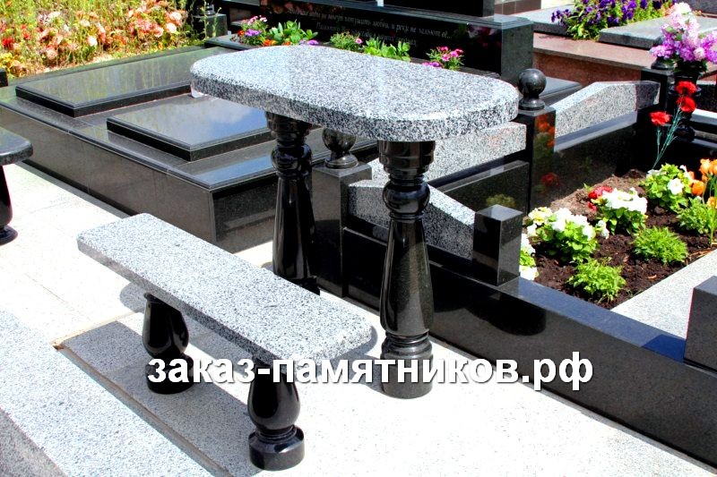 Стол с лавками на могилу из черного и серого гранита 42 фото