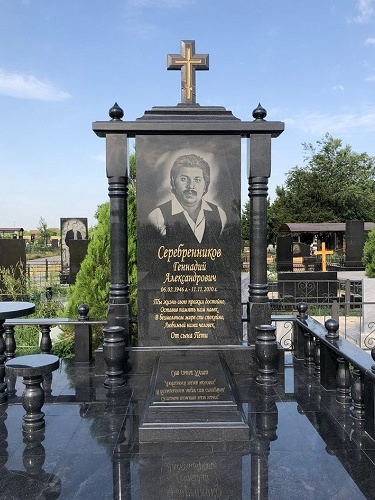 Производство надгробий на могилу в Таганроге фото